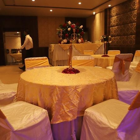County Inn Vaishali Nagar, ジャイプール エクステリア 写真