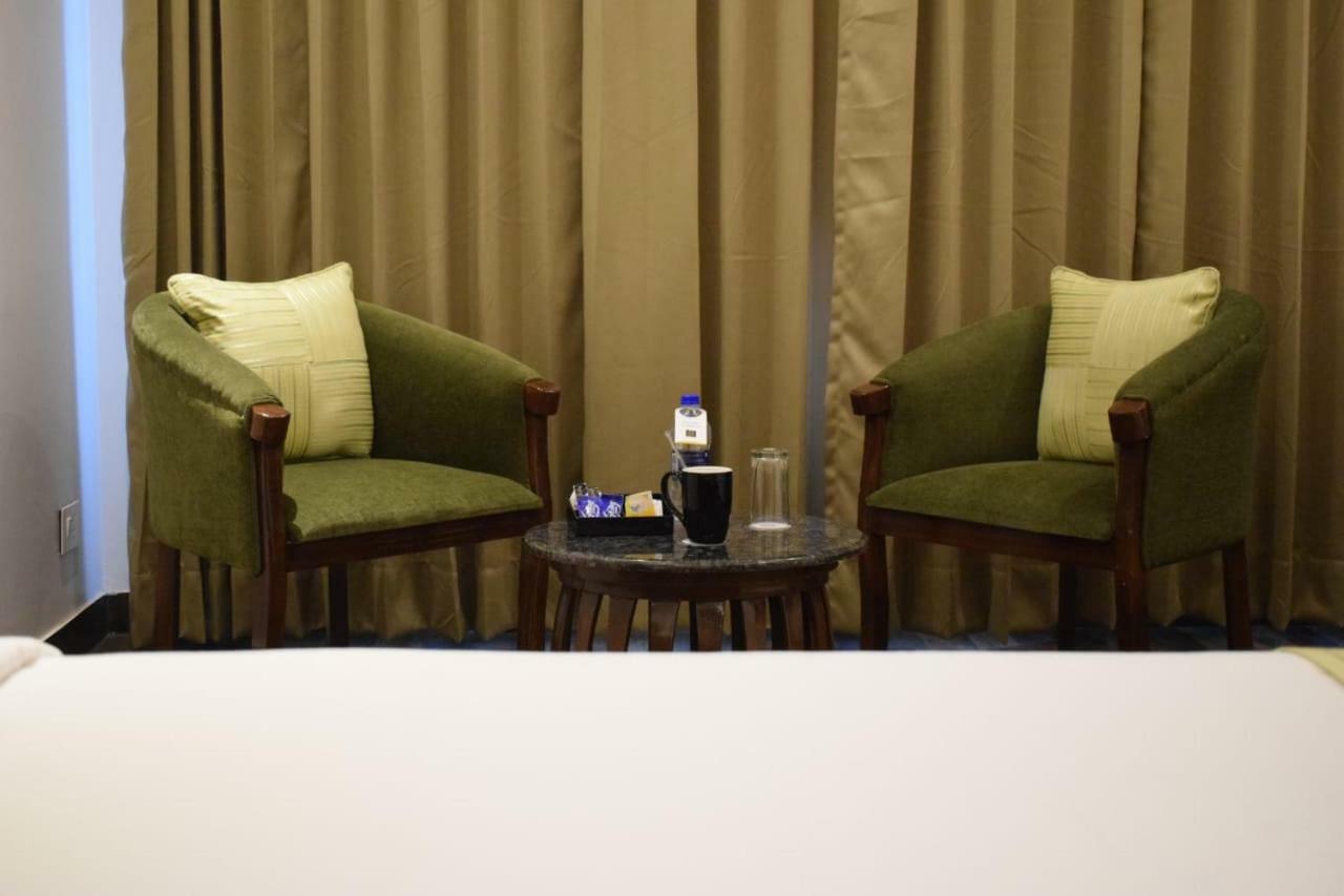 County Inn Vaishali Nagar, ジャイプール エクステリア 写真